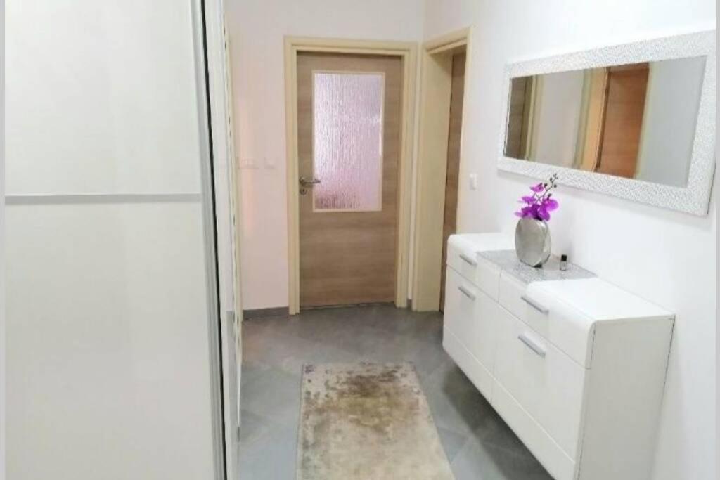 Apartment Zorika Near The Beach Pula Ngoại thất bức ảnh